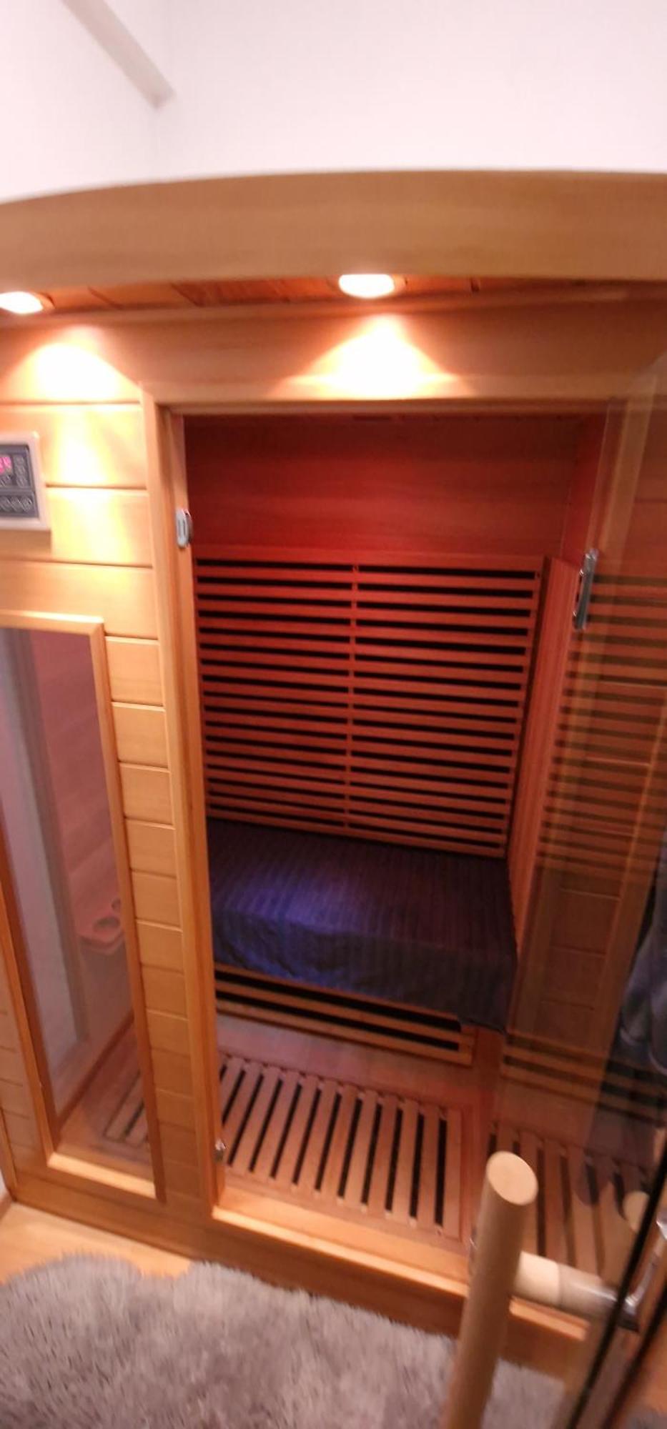 Sauna, Atomium, Expo Brussels, Stadium Roi Baudoin, Kinepolis, Planetarium, Centre Ville Bruxelles Eksteriør billede
